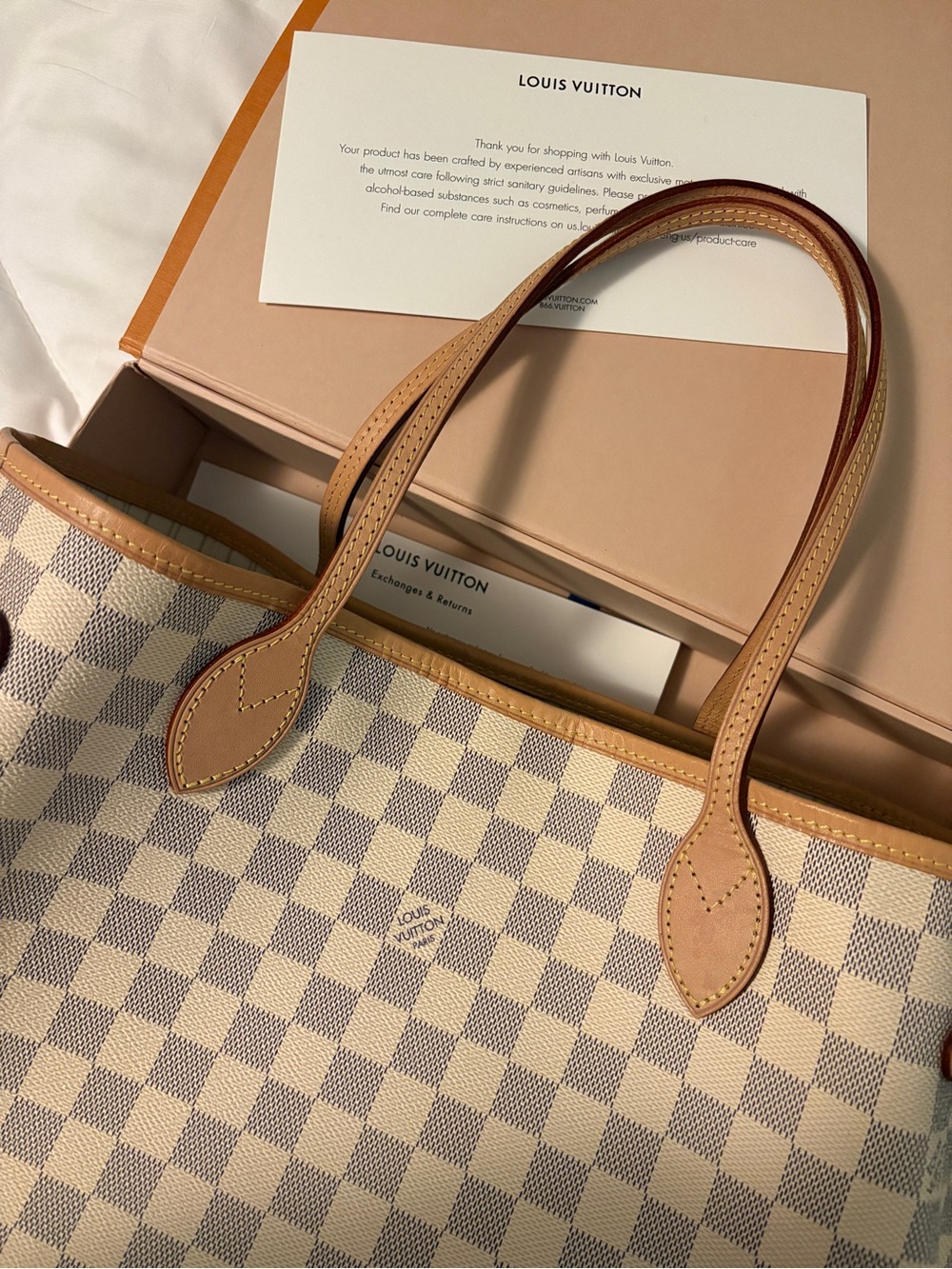 Louis Vuitton Neverfull MM in Damier Azur - Picture 9 of 16
